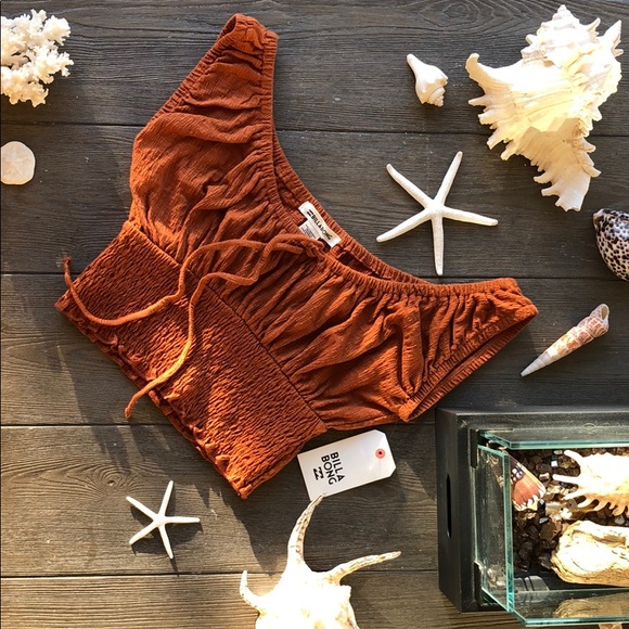 🌴🌼BILLABONG- GATE WAY CROP TOP🌼🌴 - Picture 2 of 6